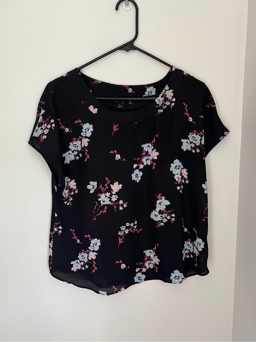 Banana Republic Floral Black Blouse Size Small